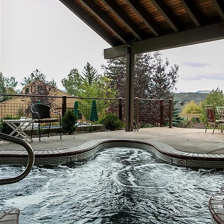 Seasons Four By Snowmass Vacations Apartment สโนว์แมส วิลเลจ ภายนอก รูปภาพ